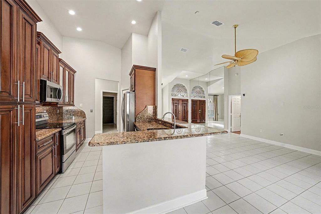 En Venta: $525,000 (3 camas, 2 baños, 1698 Pies cuadrados)