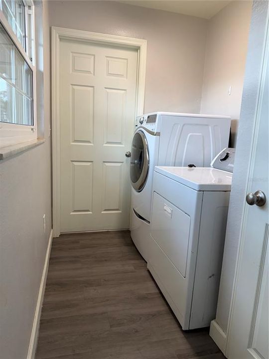 For Rent: $2,600 (3 beds, 2 baths, 1414 Square Feet)