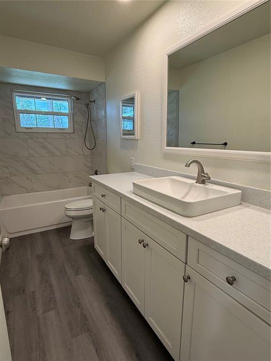 For Rent: $2,600 (3 beds, 2 baths, 1414 Square Feet)