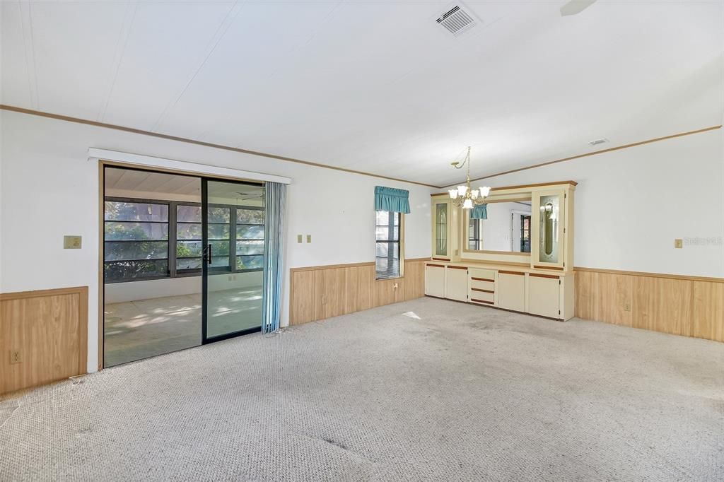 For Sale: $174,900 (2 beds, 2 baths, 1248 Square Feet)