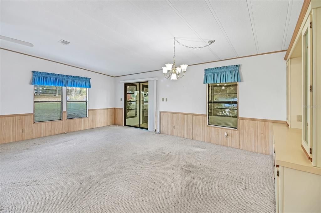 For Sale: $174,900 (2 beds, 2 baths, 1248 Square Feet)