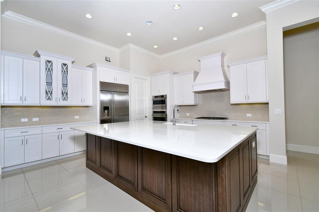 For Sale: $3,132,000 (4 beds, 4 baths, 4139 Square Feet)