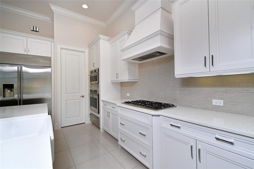 For Sale: $3,132,000 (4 beds, 4 baths, 4139 Square Feet)