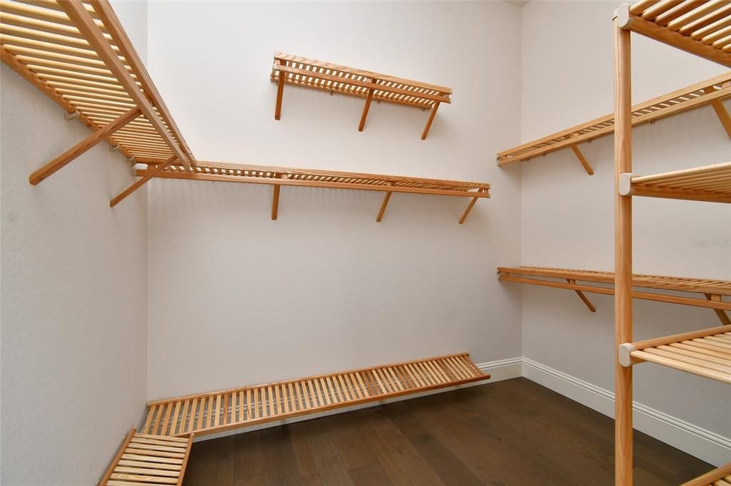 For Sale: $3,132,000 (4 beds, 4 baths, 4139 Square Feet)