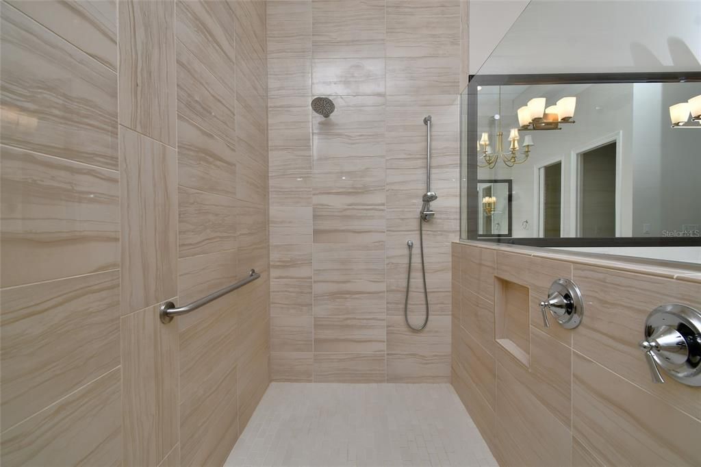 For Sale: $3,132,000 (4 beds, 4 baths, 4139 Square Feet)