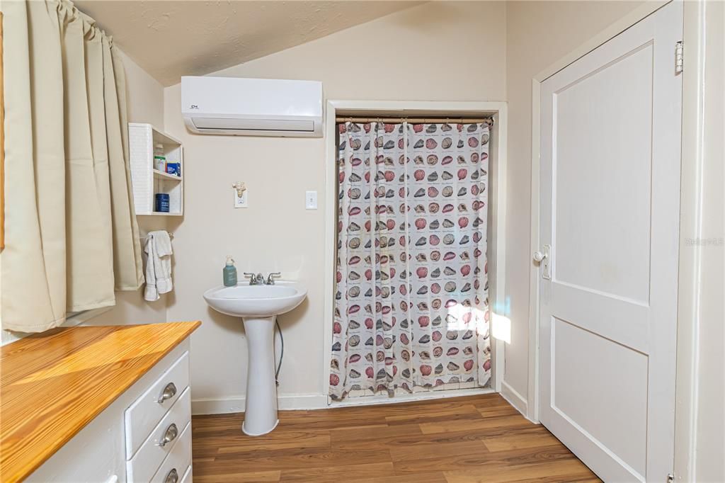 For Sale: $489,000 (3 beds, 2 baths, 1339 Square Feet)