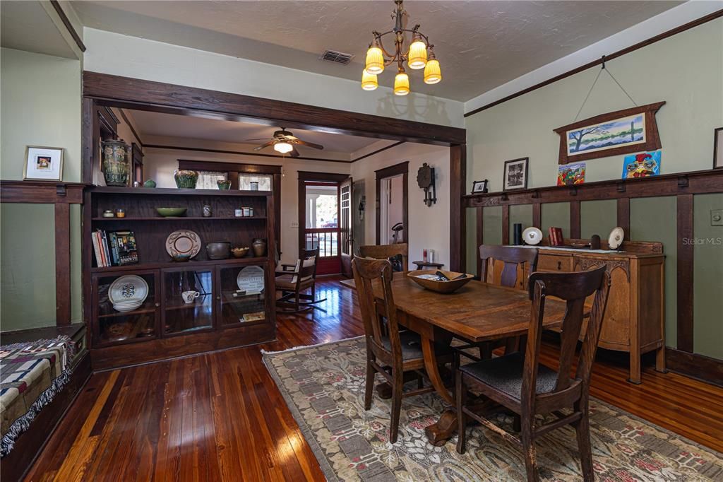 For Sale: $489,000 (3 beds, 2 baths, 1339 Square Feet)