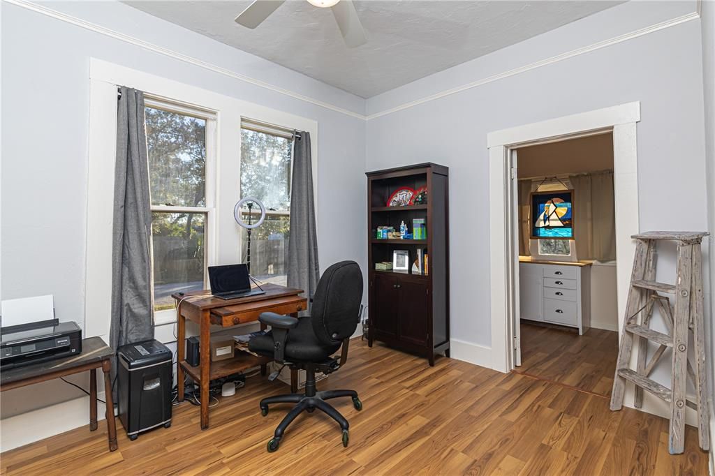 For Sale: $489,000 (3 beds, 2 baths, 1339 Square Feet)