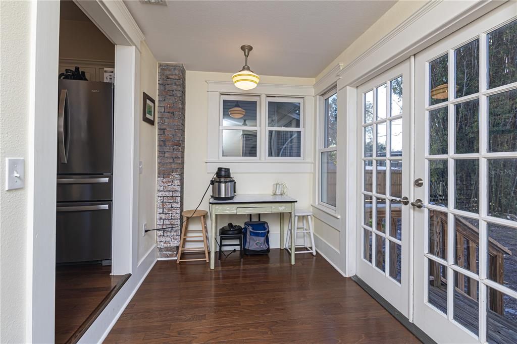 For Sale: $489,000 (3 beds, 2 baths, 1339 Square Feet)