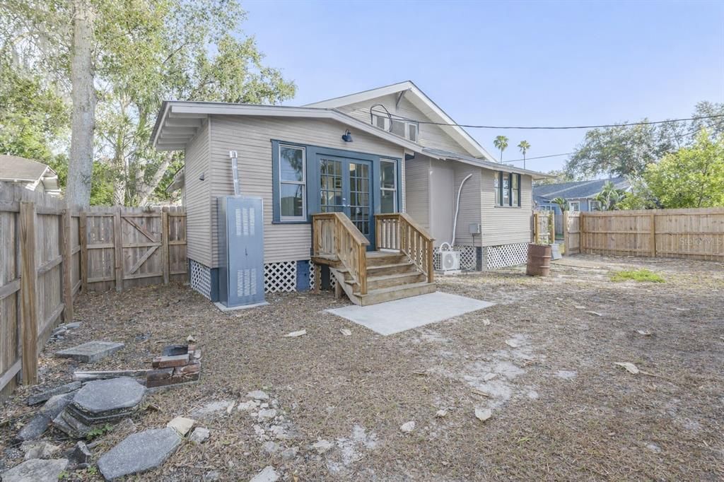 For Sale: $489,000 (3 beds, 2 baths, 1339 Square Feet)