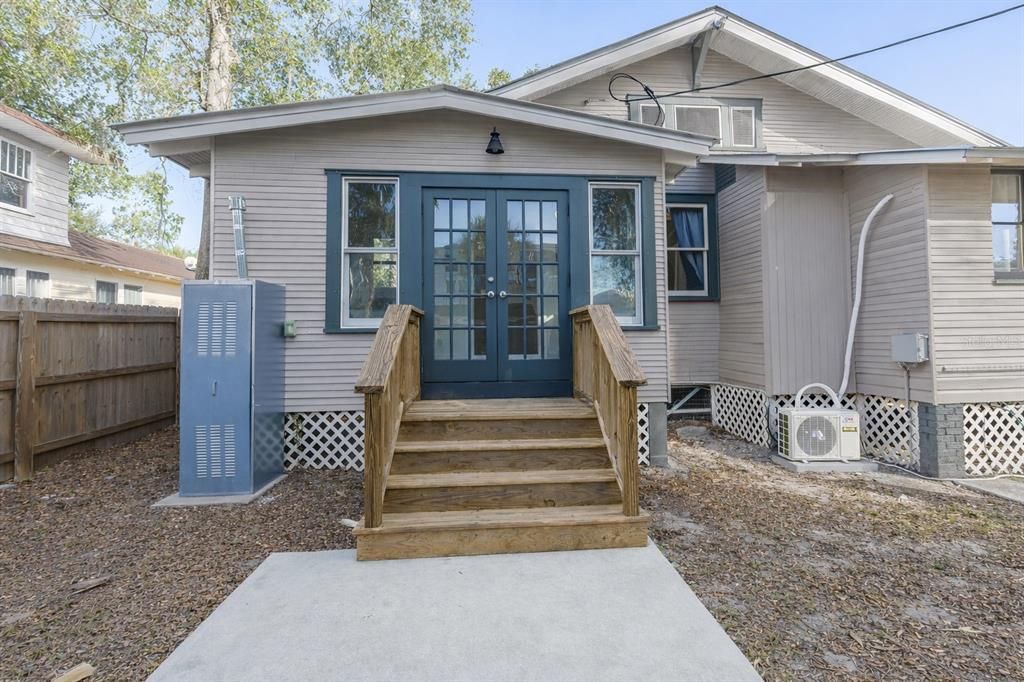 For Sale: $489,000 (3 beds, 2 baths, 1339 Square Feet)