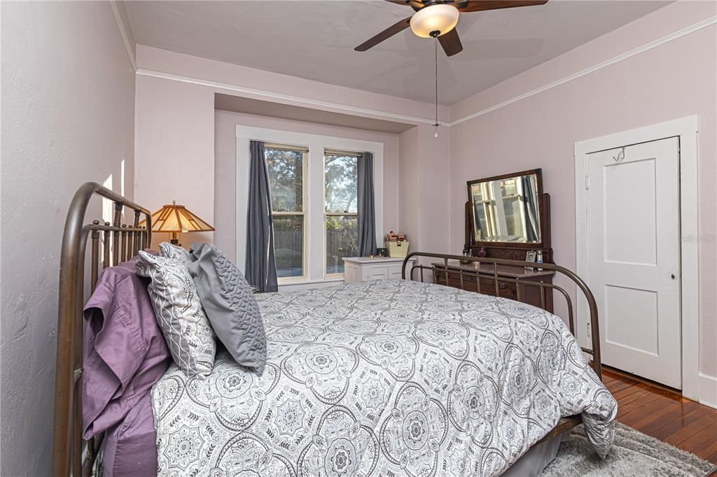 For Sale: $489,000 (3 beds, 2 baths, 1339 Square Feet)