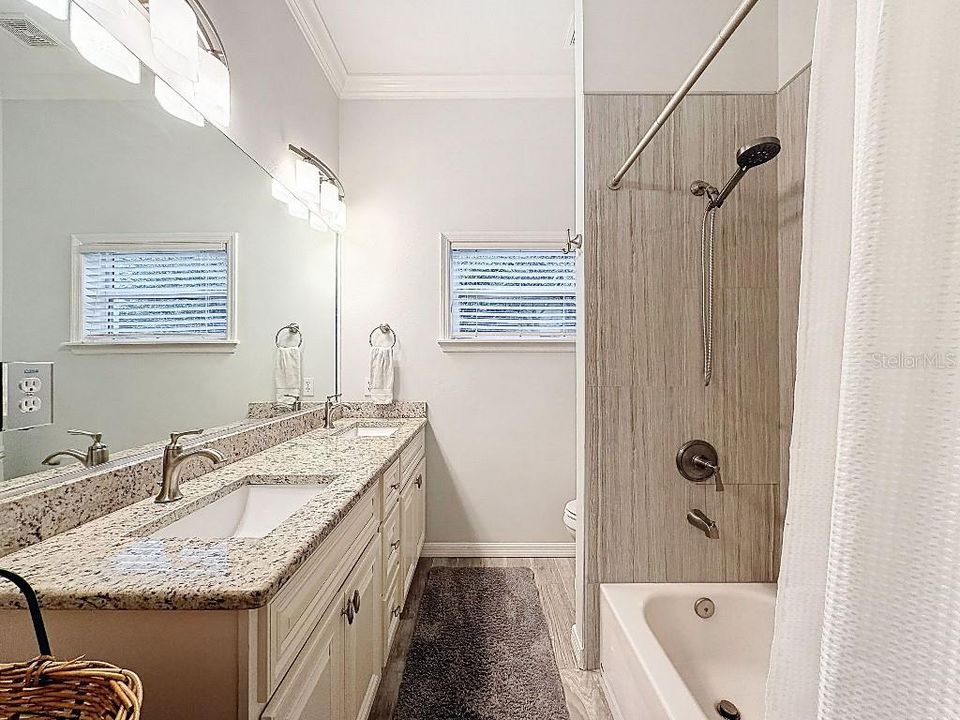 待售: $875,000 (4 贝兹, 2 浴室, 2917 平方英尺)