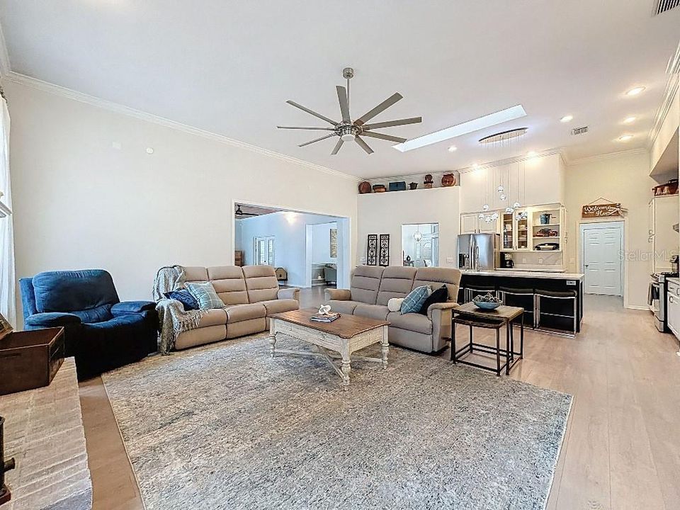 待售: $875,000 (4 贝兹, 2 浴室, 2917 平方英尺)