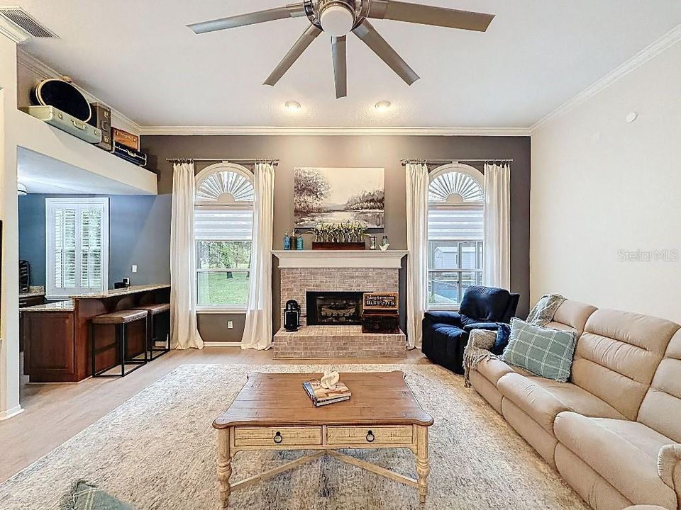 待售: $875,000 (4 贝兹, 2 浴室, 2917 平方英尺)