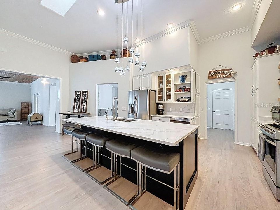 待售: $875,000 (4 贝兹, 2 浴室, 2917 平方英尺)