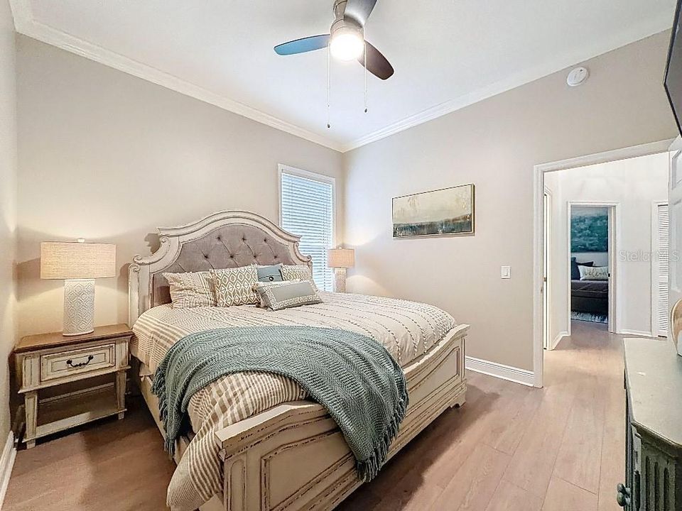 待售: $875,000 (4 贝兹, 2 浴室, 2917 平方英尺)