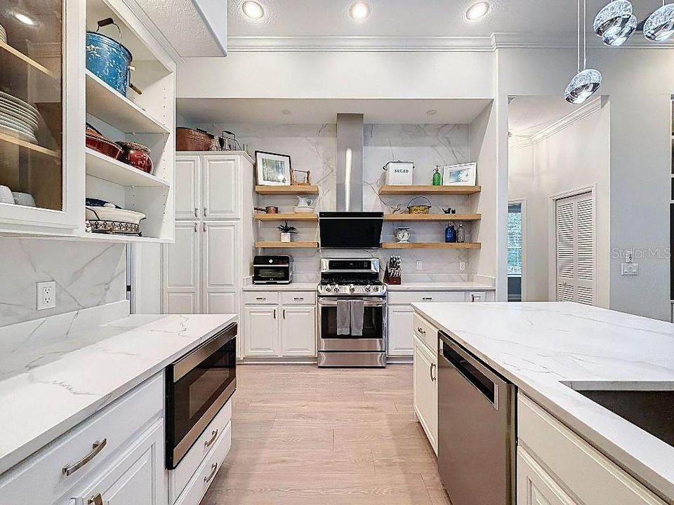 待售: $875,000 (4 贝兹, 2 浴室, 2917 平方英尺)