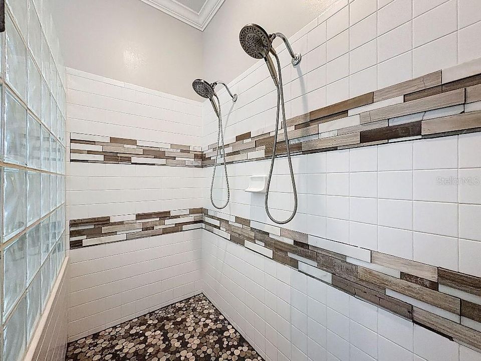 待售: $875,000 (4 贝兹, 2 浴室, 2917 平方英尺)