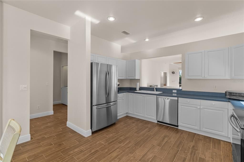 В аренду: $3,700 (2 спален, 2 ванн, 1492 Квадратных фут)