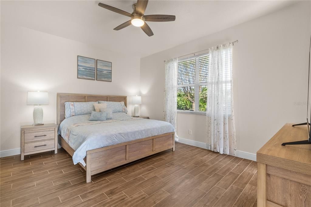 В аренду: $3,700 (2 спален, 2 ванн, 1492 Квадратных фут)