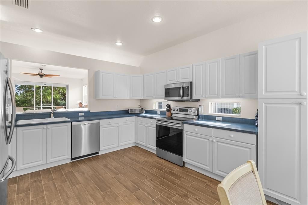 В аренду: $3,700 (2 спален, 2 ванн, 1492 Квадратных фут)