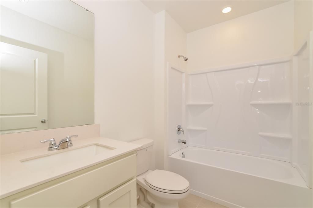 For Rent: $2,270 (6 beds, 3 baths, 2463 Square Feet)