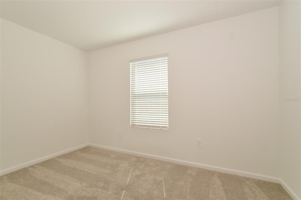 For Rent: $2,270 (6 beds, 3 baths, 2463 Square Feet)