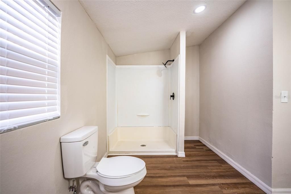 For Sale: $299,900 (3 beds, 2 baths, 1620 Square Feet)