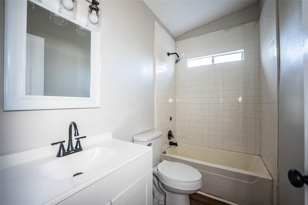 For Sale: $299,900 (3 beds, 2 baths, 1620 Square Feet)