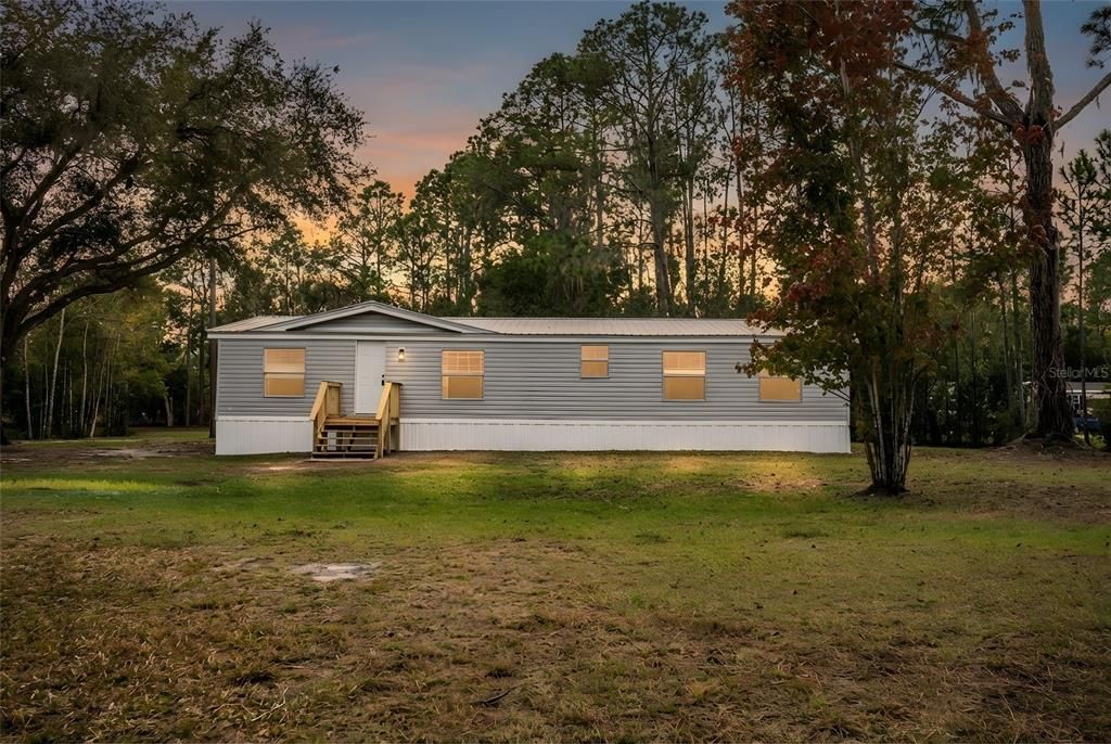 For Sale: $299,900 (3 beds, 2 baths, 1620 Square Feet)