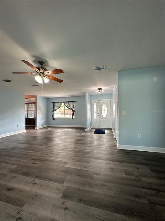 For Sale: $369,900 (3 beds, 2 baths, 1846 Square Feet)