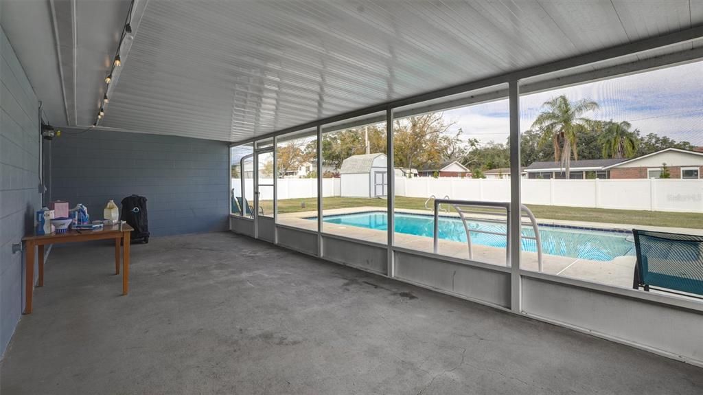 На продажу: $369,900 (3 спален, 2 ванн, 1846 Квадратных фут)