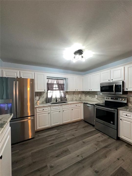 For Sale: $369,900 (3 beds, 2 baths, 1846 Square Feet)
