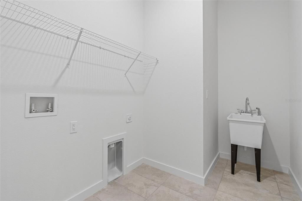 В аренду: $1,900 (4 спален, 3 ванн, 1870 Квадратных фут)