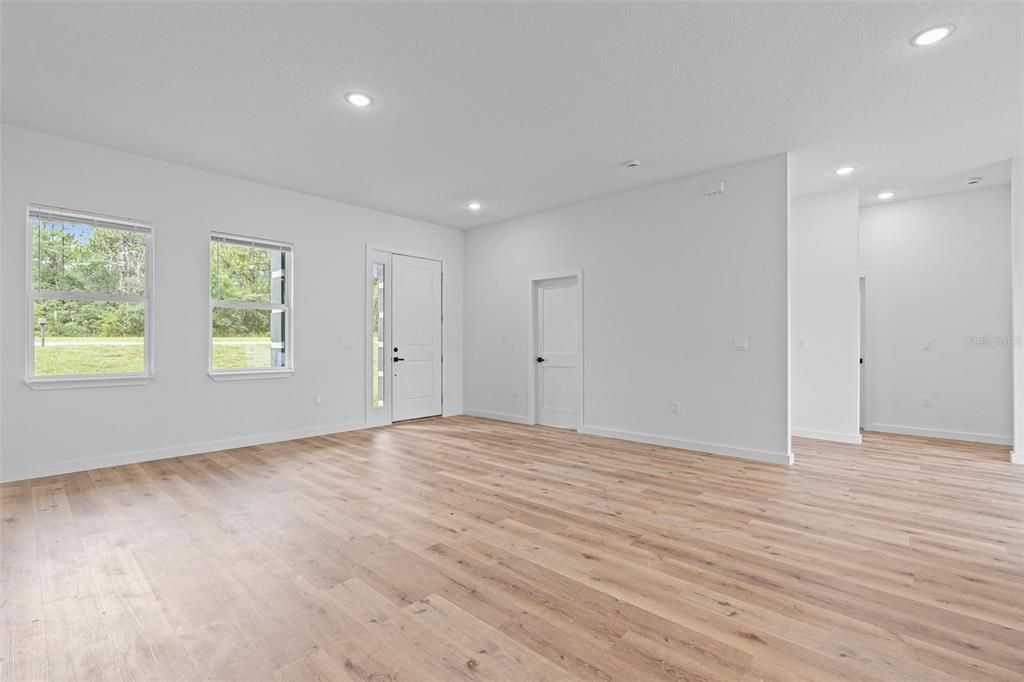 В аренду: $1,900 (4 спален, 3 ванн, 1870 Квадратных фут)