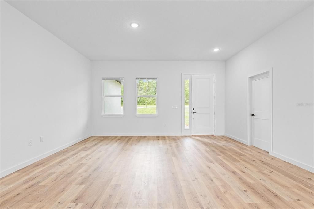 В аренду: $1,900 (4 спален, 3 ванн, 1870 Квадратных фут)