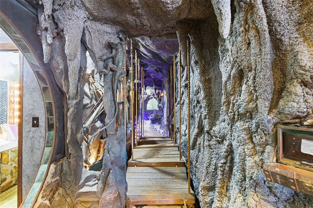 На продажу: $500,000 (3 спален, 3 ванн, 4107 Квадратных фут)