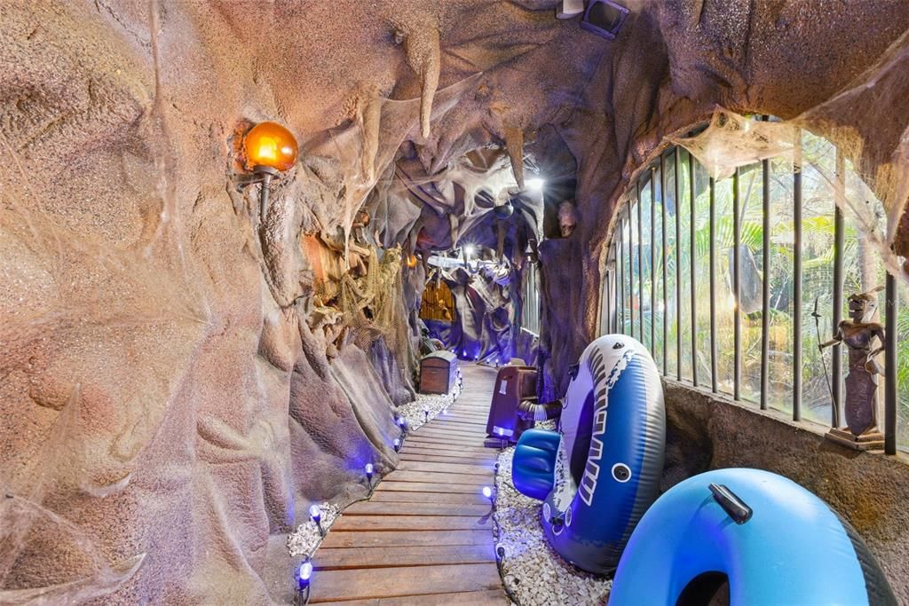 На продажу: $500,000 (3 спален, 3 ванн, 4107 Квадратных фут)