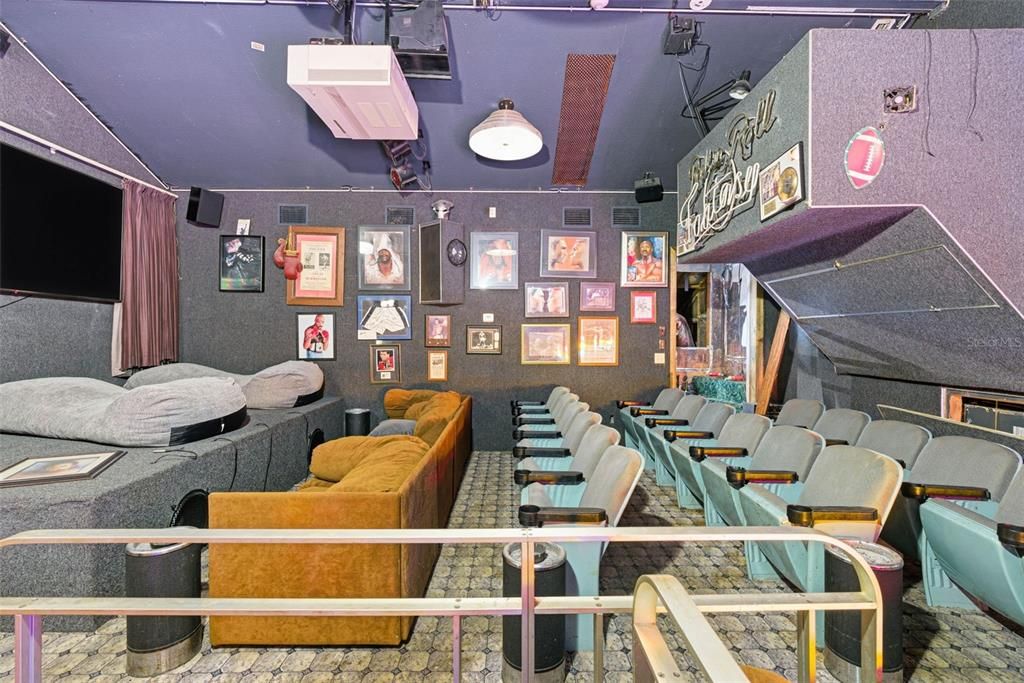 На продажу: $500,000 (3 спален, 3 ванн, 4107 Квадратных фут)