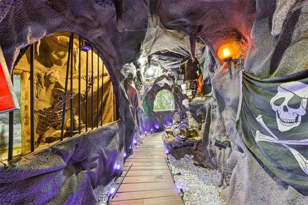 На продажу: $500,000 (3 спален, 3 ванн, 4107 Квадратных фут)