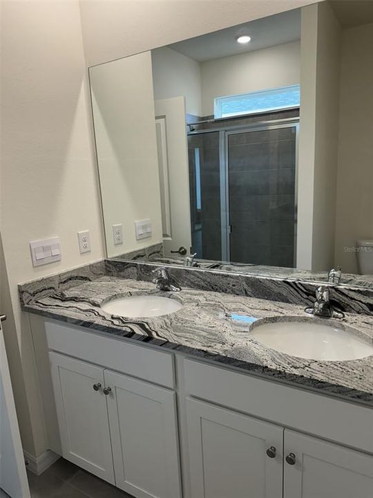 For Rent: $3,100 (3 beds, 2 baths, 1504 Square Feet)