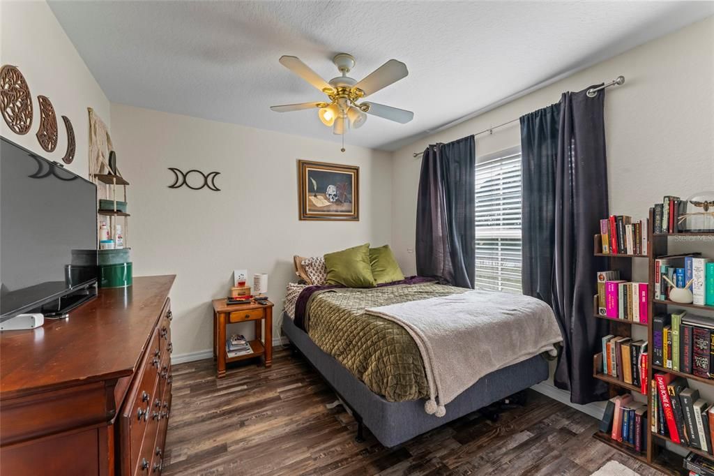 For Sale: $345,000 (3 beds, 2 baths, 1764 Square Feet)