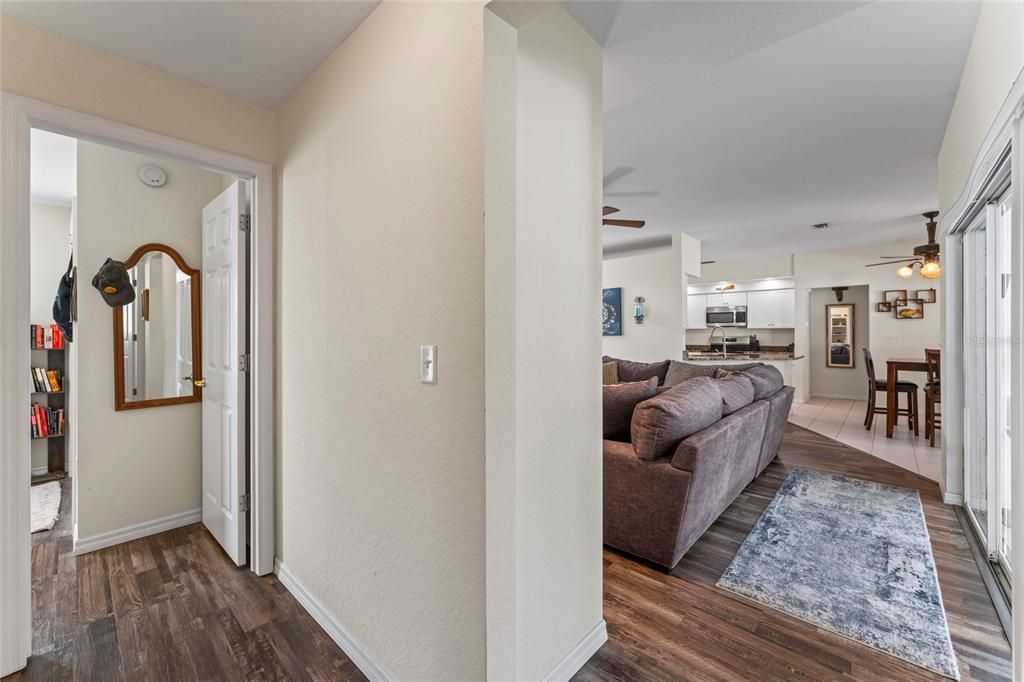 For Sale: $345,000 (3 beds, 2 baths, 1764 Square Feet)