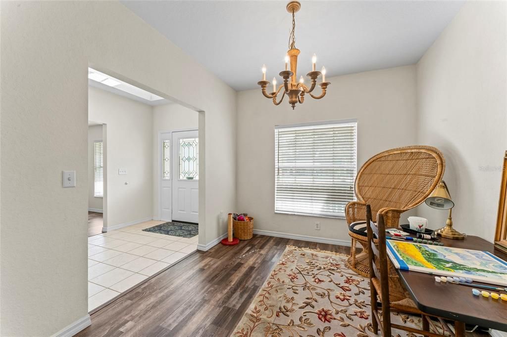 For Sale: $345,000 (3 beds, 2 baths, 1764 Square Feet)