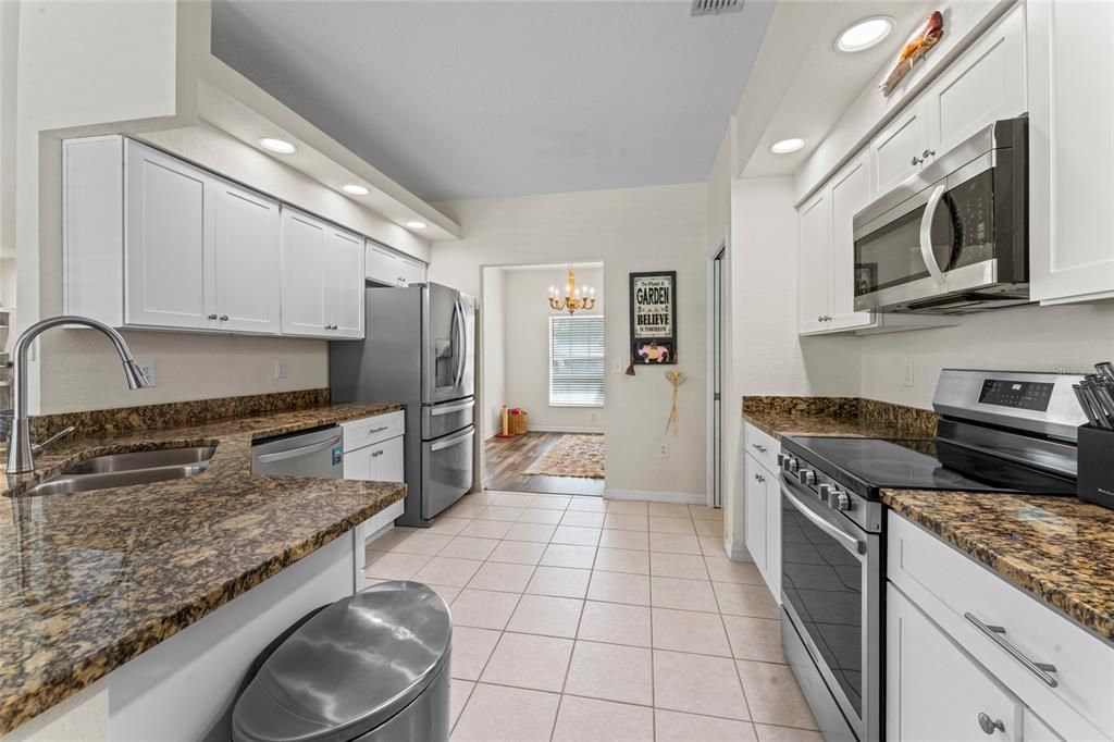 For Sale: $345,000 (3 beds, 2 baths, 1764 Square Feet)