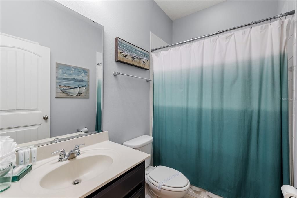 For Sale: $539,000 (5 beds, 5 baths, 2099 Square Feet)