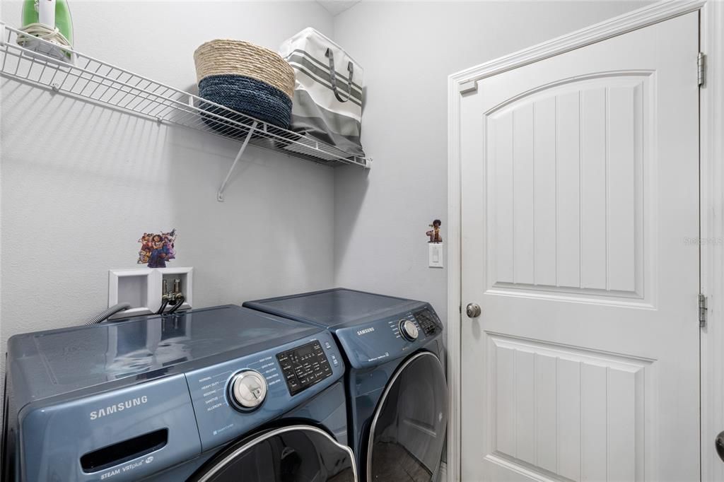 For Sale: $539,000 (5 beds, 5 baths, 2099 Square Feet)