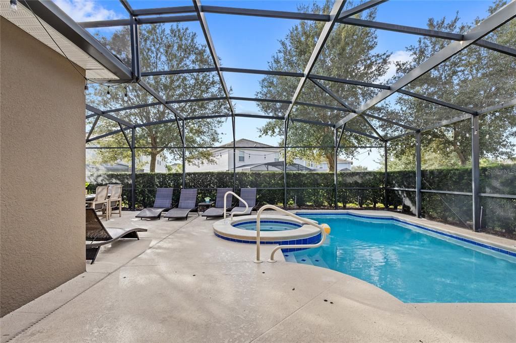 For Sale: $539,000 (5 beds, 5 baths, 2099 Square Feet)