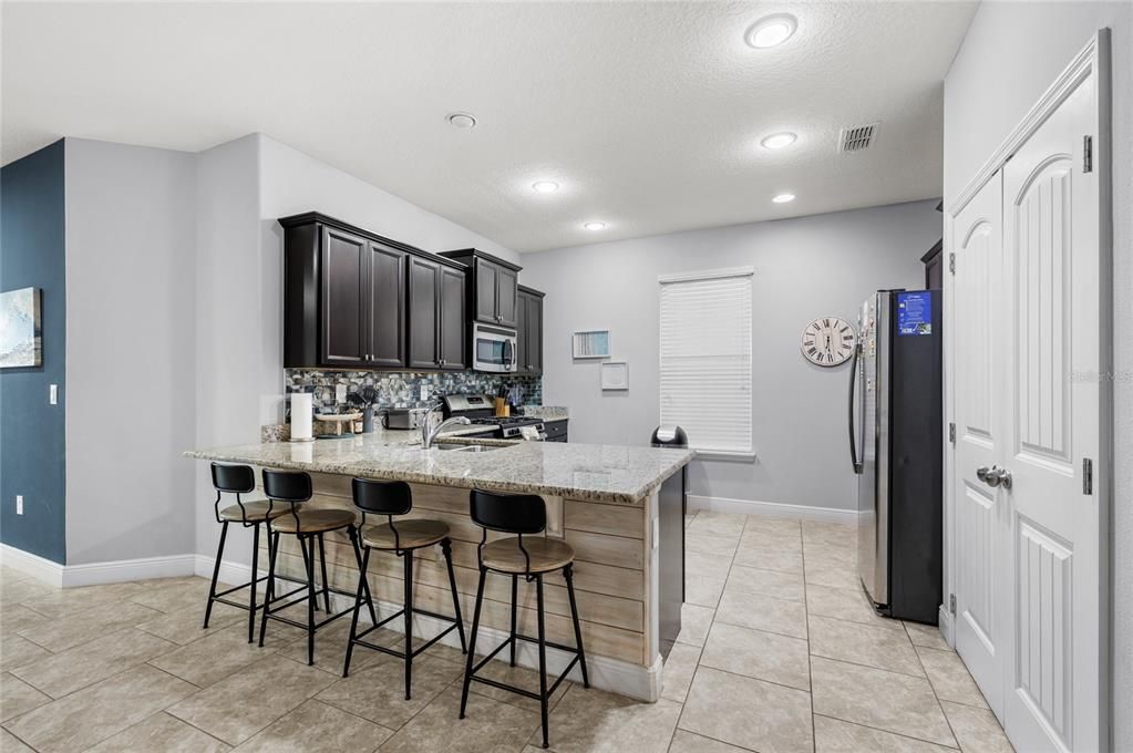 For Sale: $539,000 (5 beds, 5 baths, 2099 Square Feet)